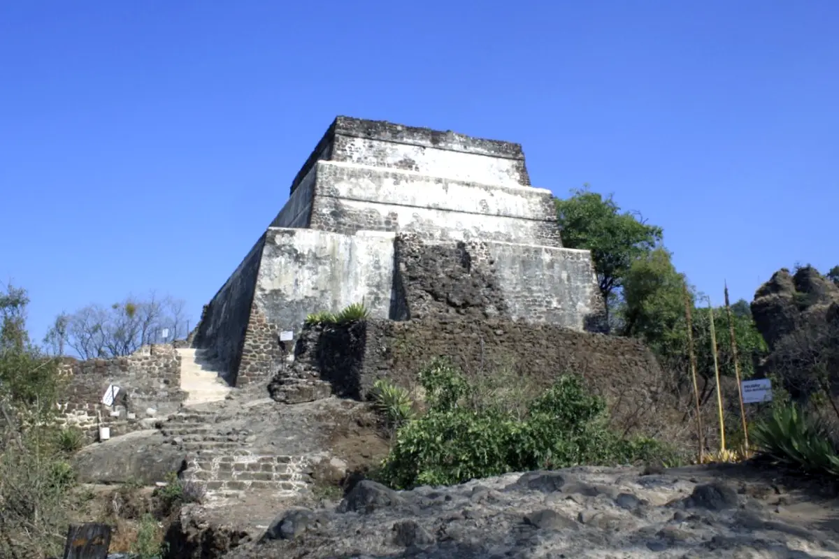 zona-arqueologica-el-tepozteco