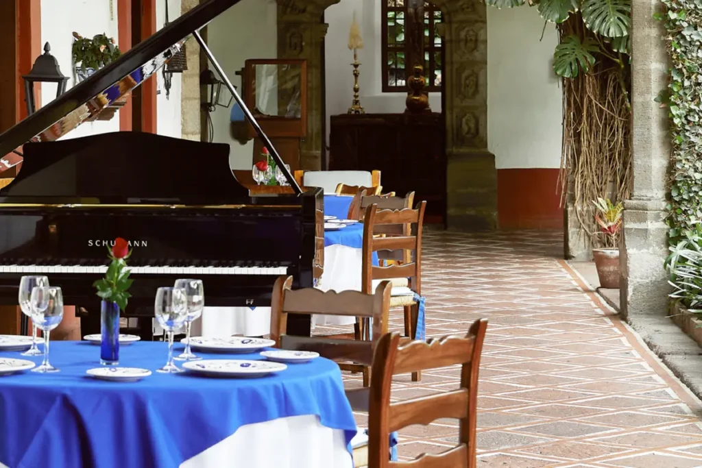 restaurante-san-angel-inn-1
