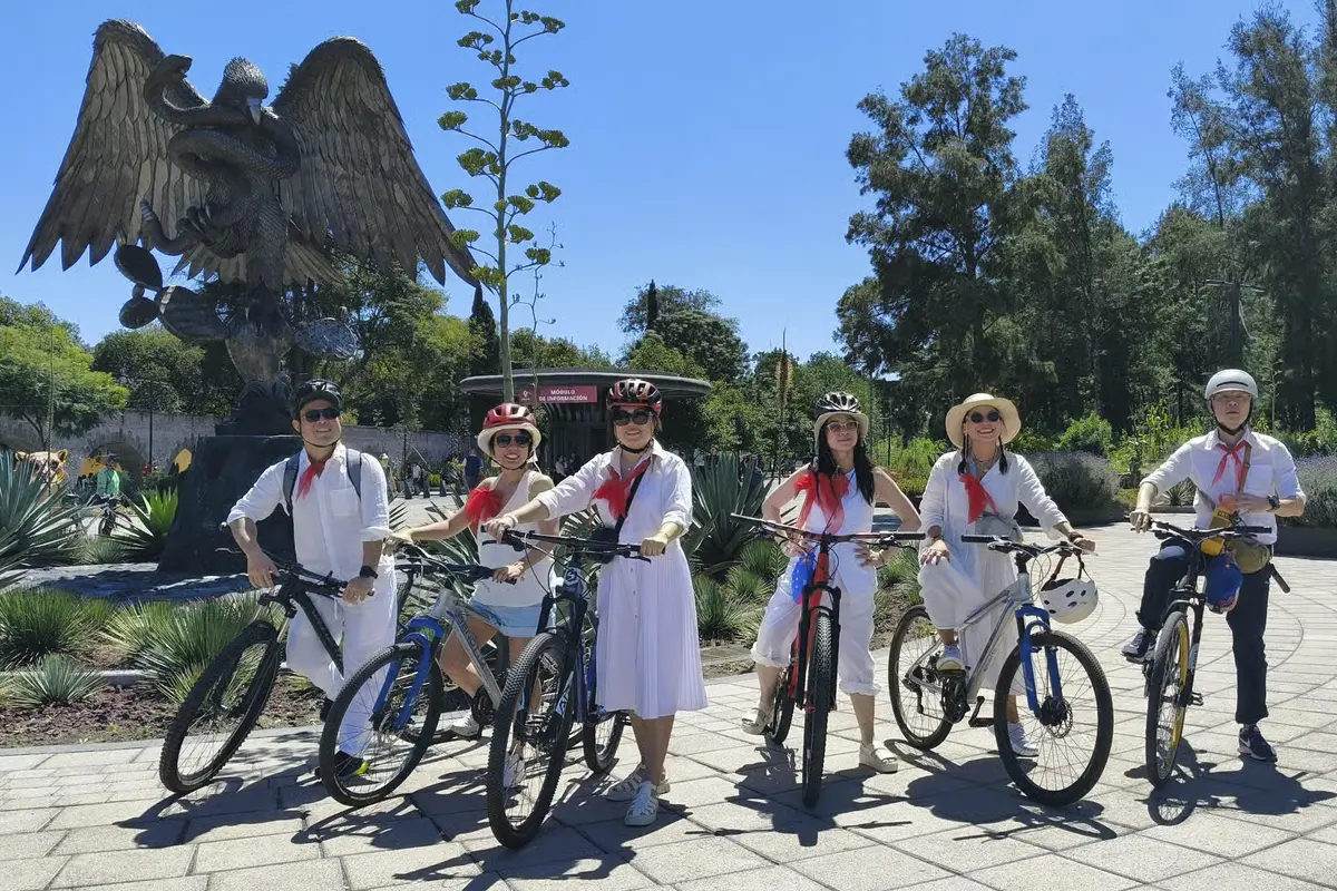 GYG-1078314-Joyas-Secretas-Chapulteoec-en-Bici