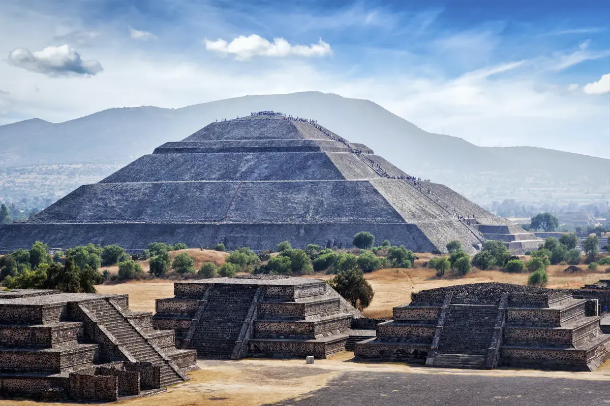 GYG-959059-Teotihuacan-Tletelolco-Basilica