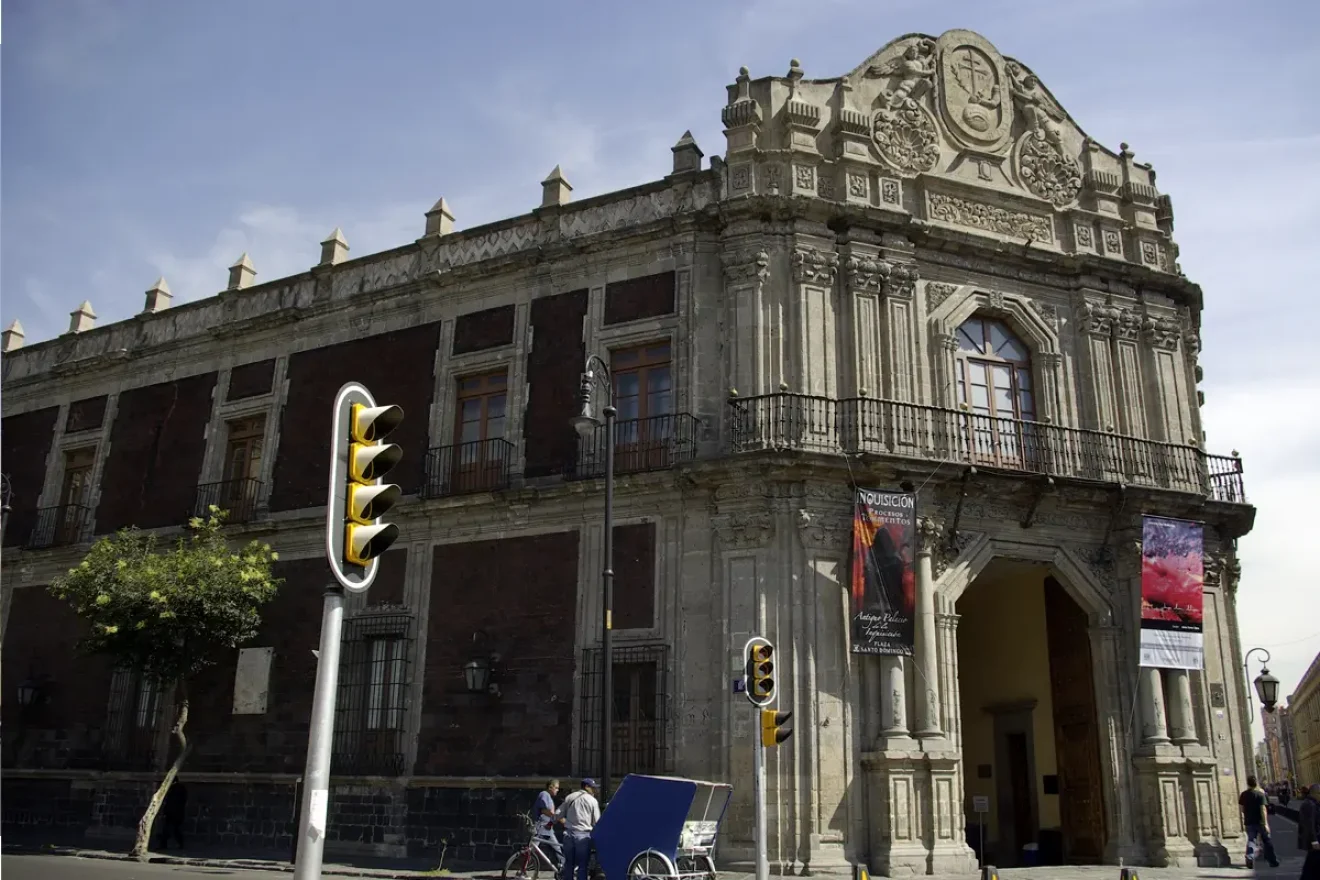 museo-de-la-medicina-mexicana-palacio-de-la-escuela-de-medicina
