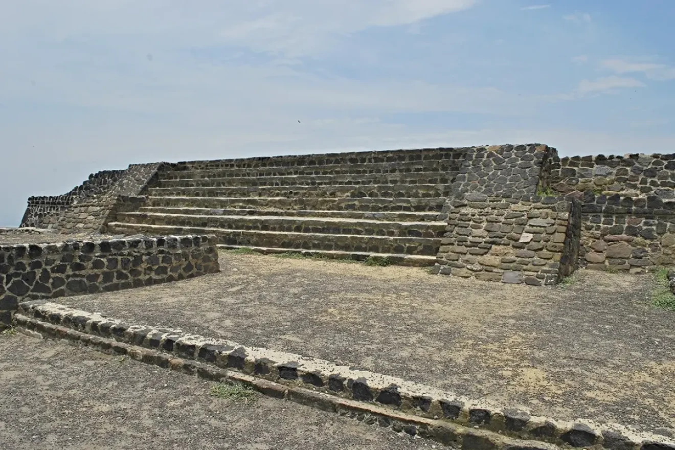zona-arqueologica-cerro-de-la-estrella